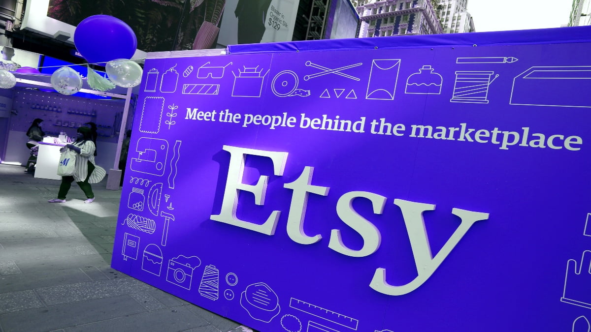 The top 8 Etsy statistics for 2023 including revenue and market share and profit